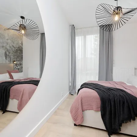 Wilanow Sarmacka With Parking, Gym & Sauna By Renters Apartment