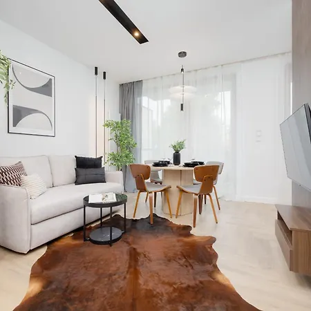 Wilanow Sarmacka With Parking, Gym & Sauna By Renters * Warsaw