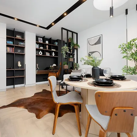 Wilanow Sarmacka With Parking, Gym & Sauna By Renters *